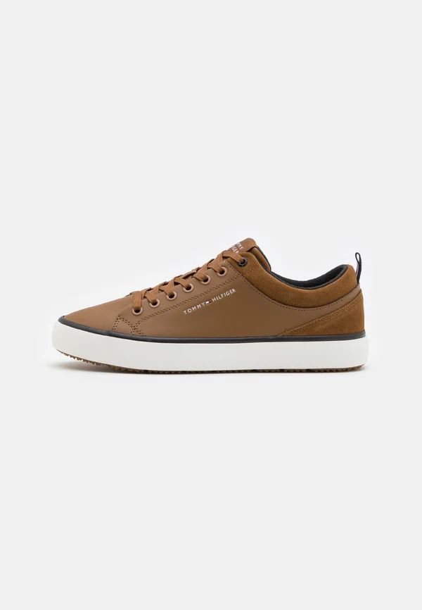 Trainers - coconut grove