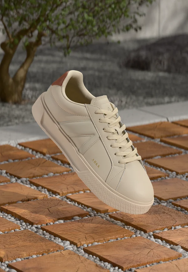Trainers - cream
