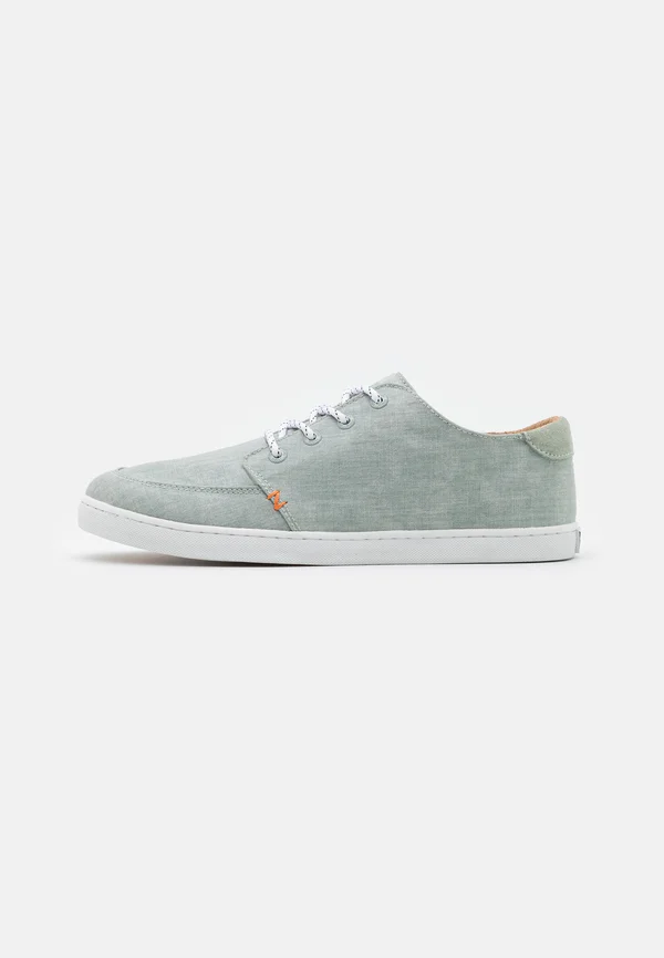 Trainers - cucumber/white