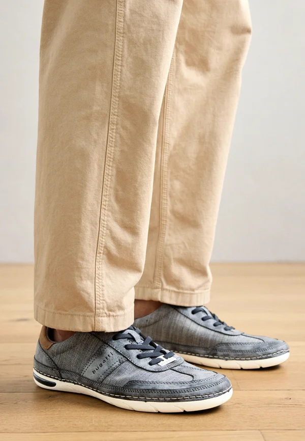Trainers - dark blue