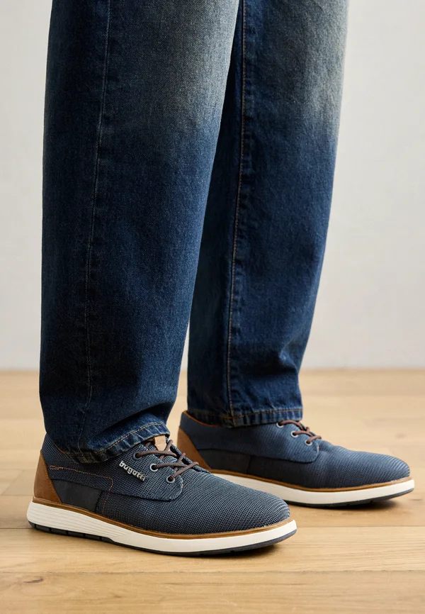Trainers - dark blue