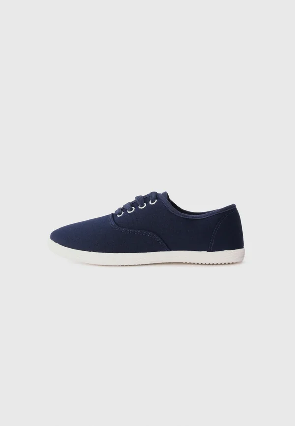 Trainers - dark blue