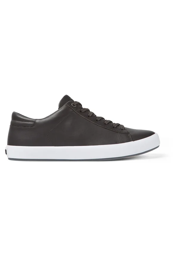 Trainers - dark brown