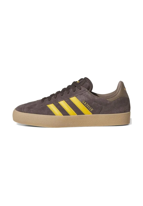 Trainers - dbrown preyel earstr