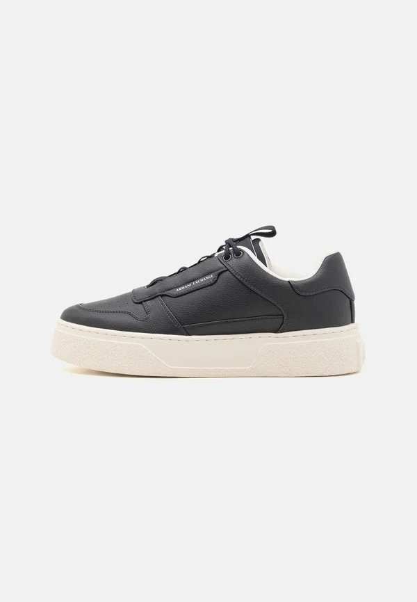 Trainers - deep navy