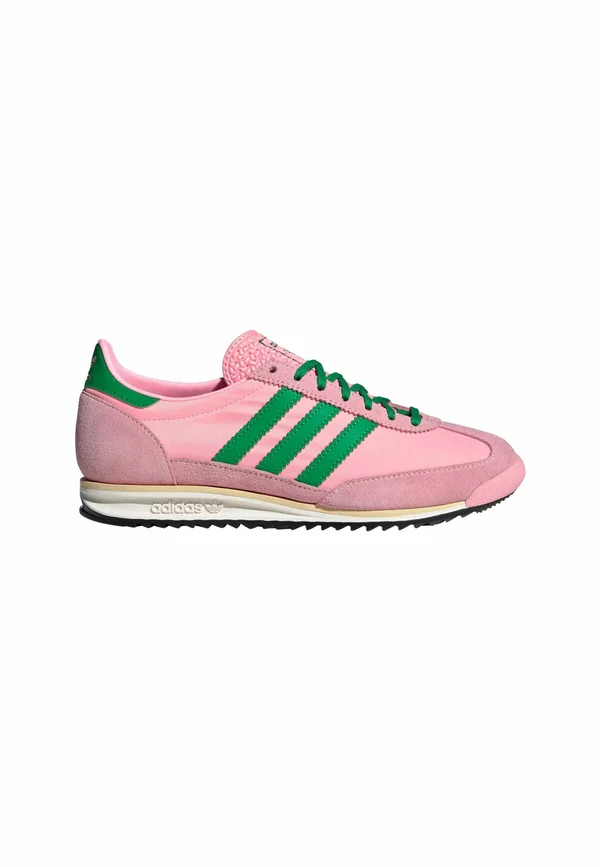 Trainers - glow pink   green   core black