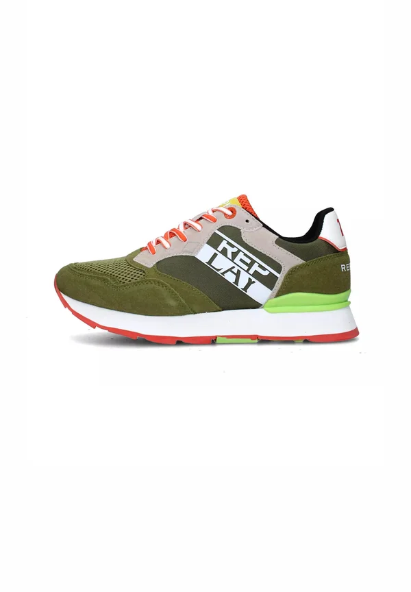 Trainers - green