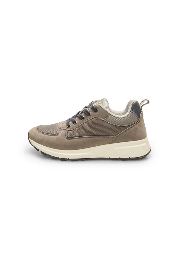 Trainers - grey