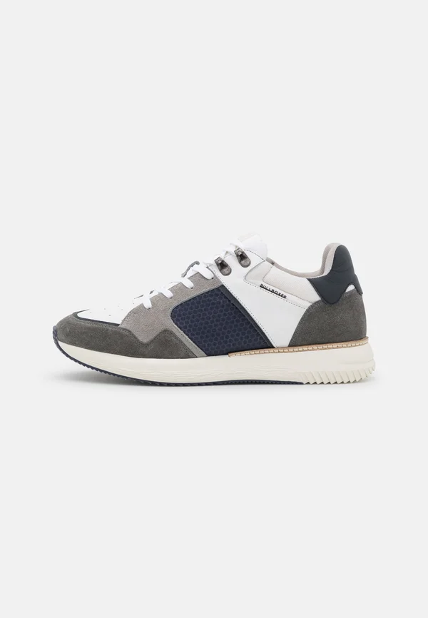 Trainers - grey