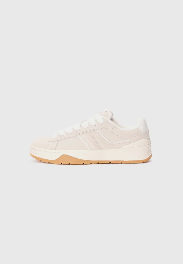 Trainers - ivory