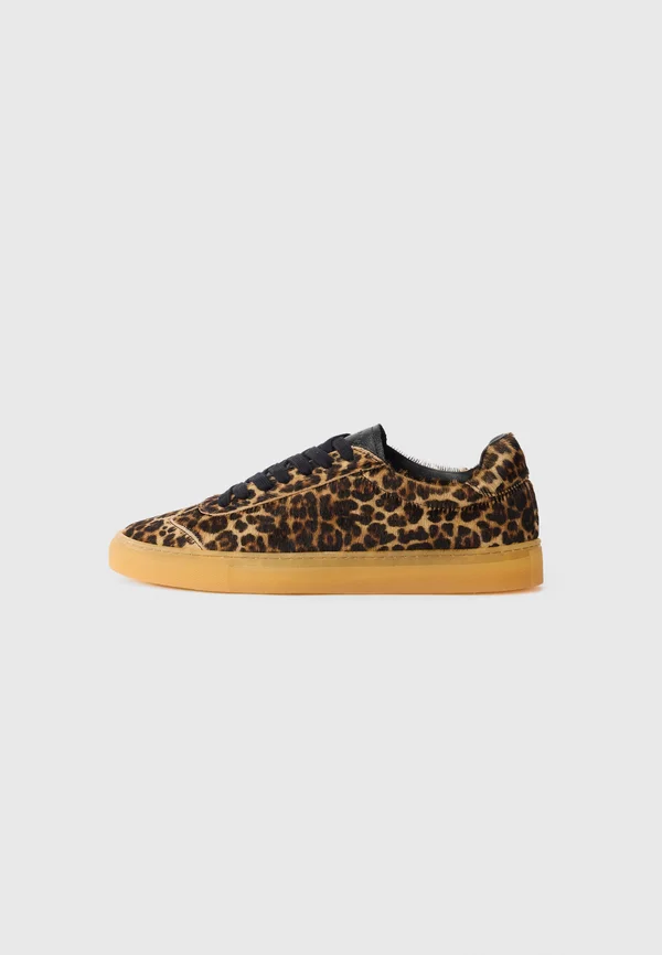 Trainers - leo
