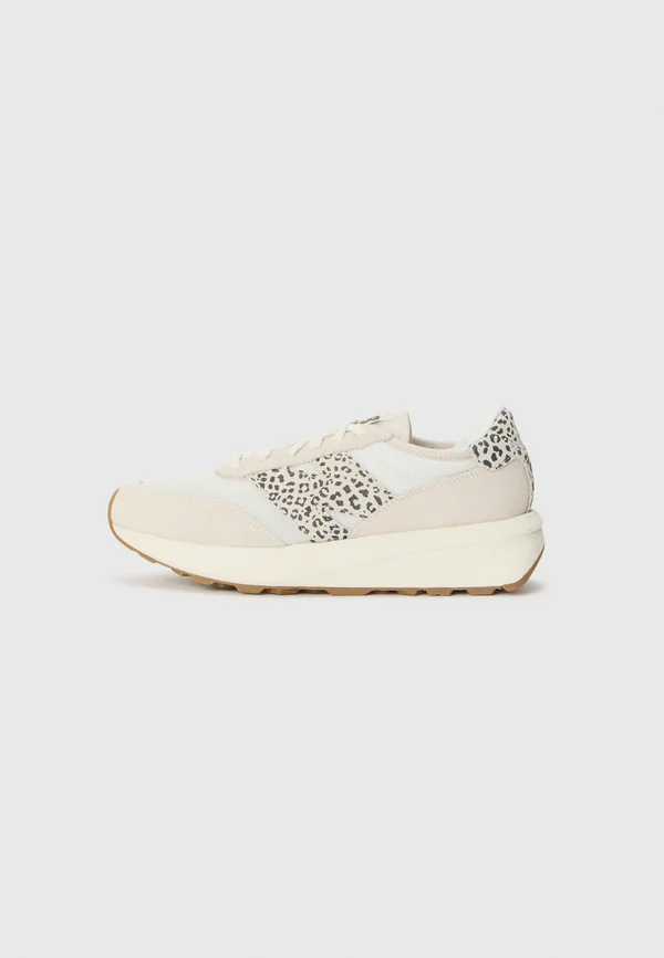 Trainers - leopard beige
