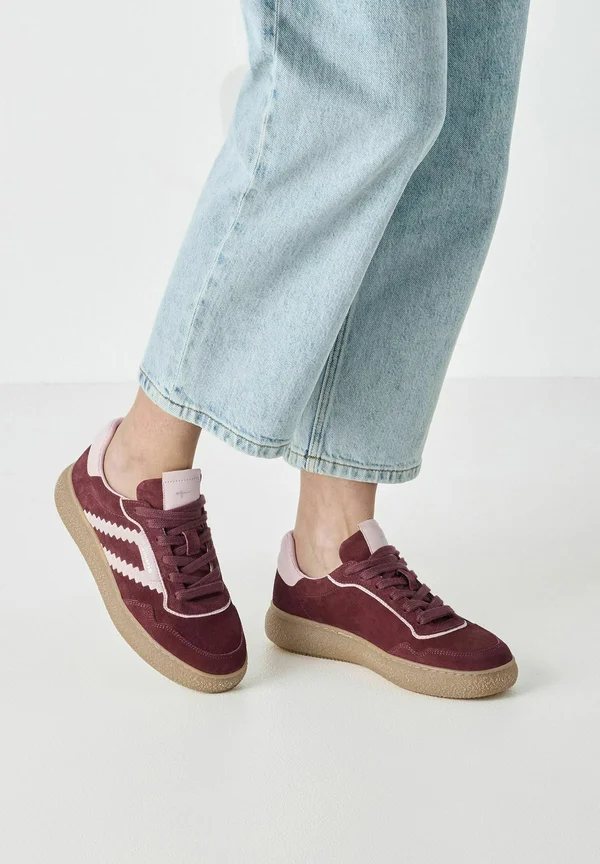 Trainers - merlot comb
