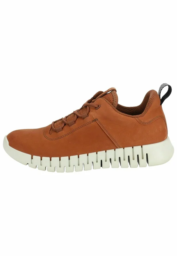 Trainers - mink mink