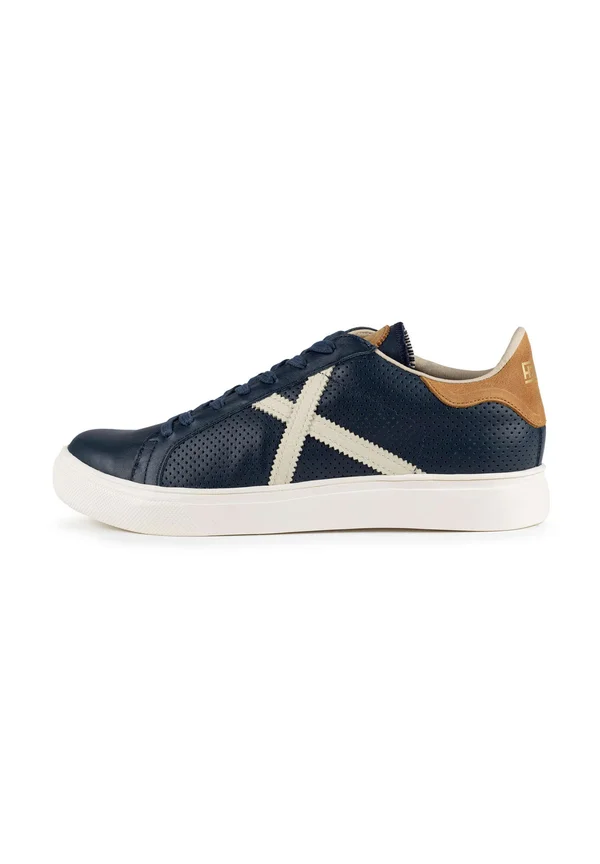 Trainers - navy blue