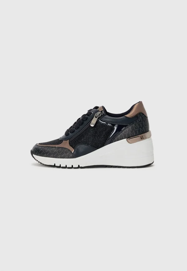 Trainers - navy comb