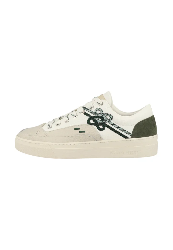 Trainers - off white