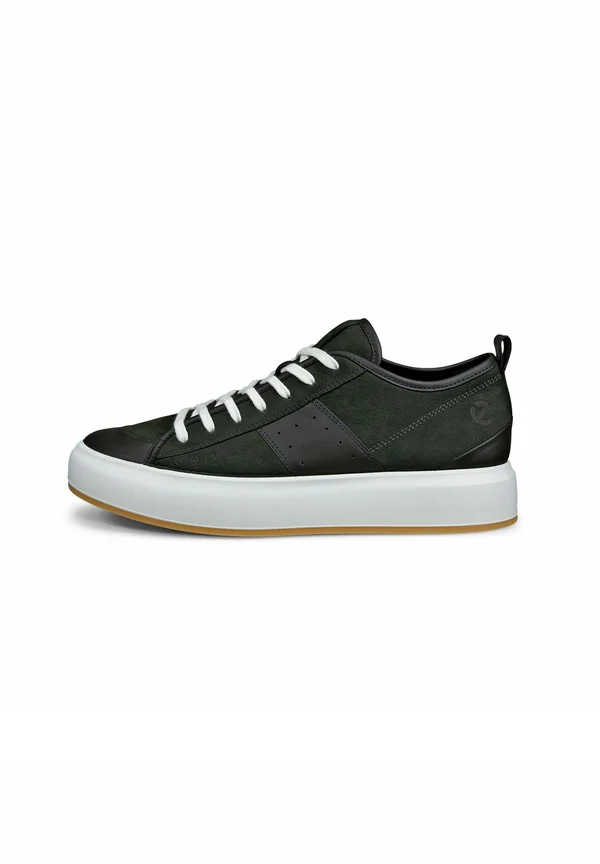 Trainers - peat peat