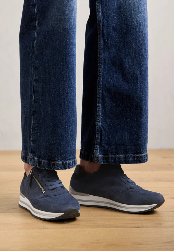 Trainers - river/marine