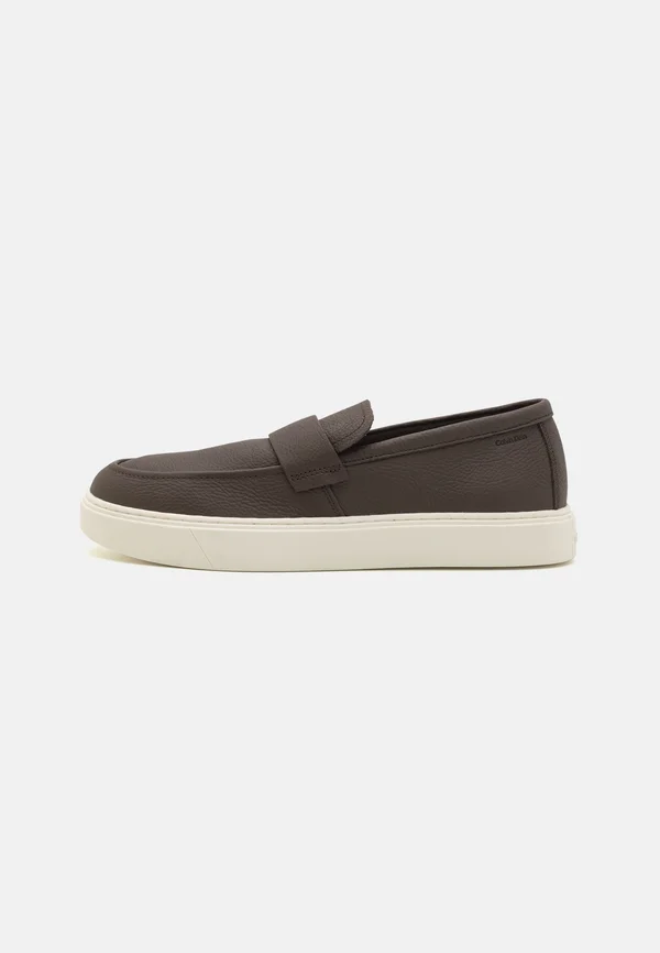 Trainers - rocky brown