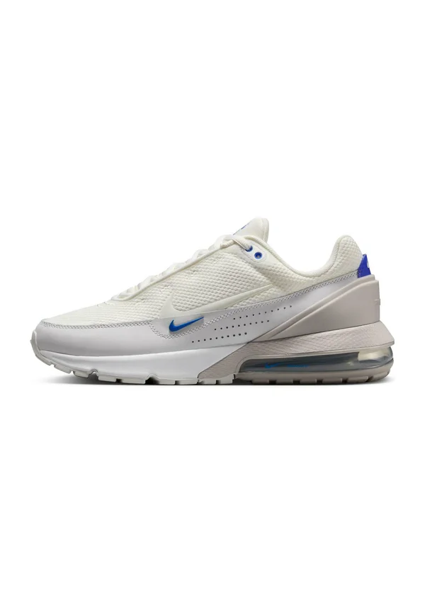 Trainers - summit white