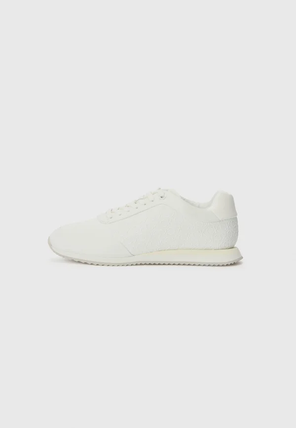 Trainers - triple bright white