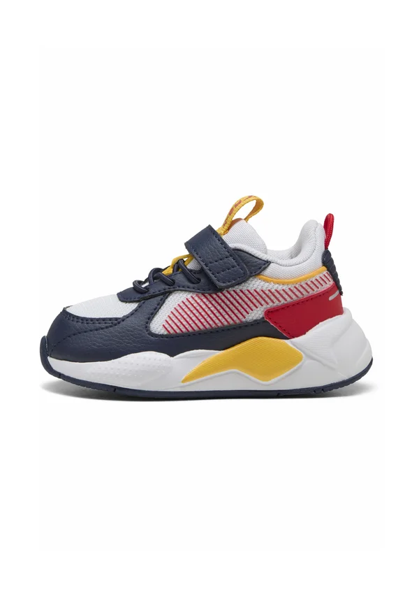 Trainers - white archive green