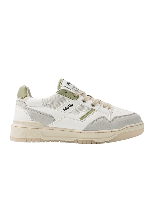 Trainers - white green