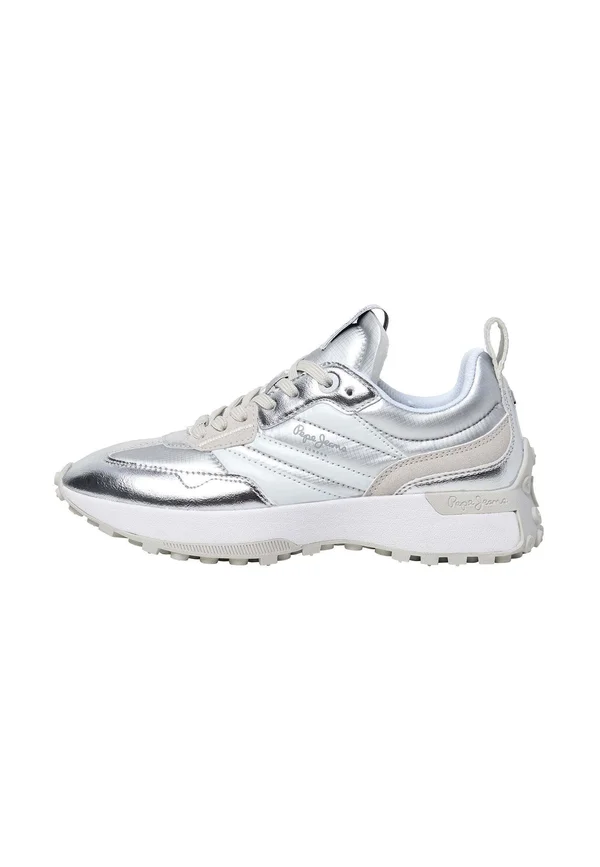 Trainers - white