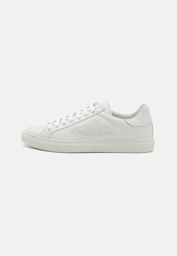 Trainers - white