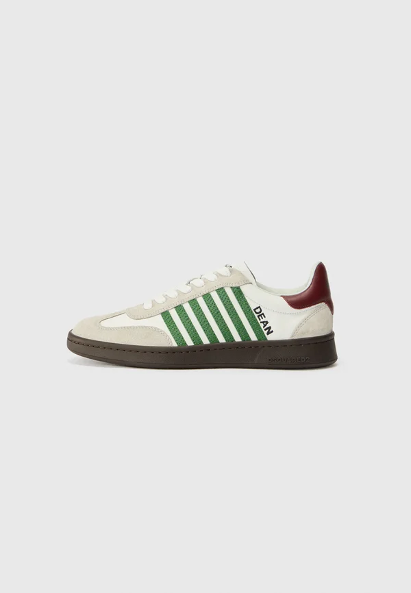 Trainers - white