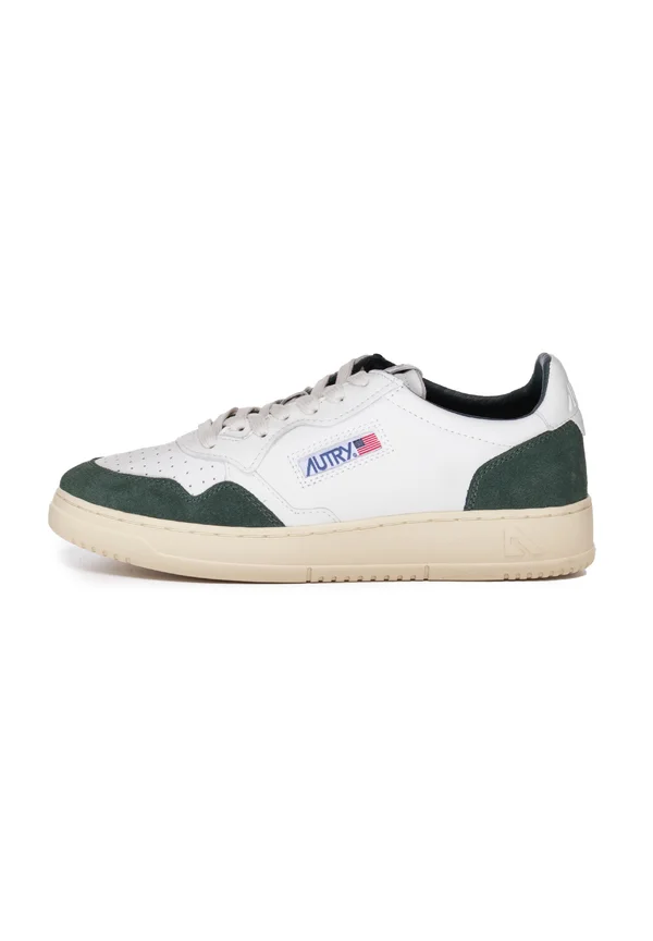 Trainers - white
