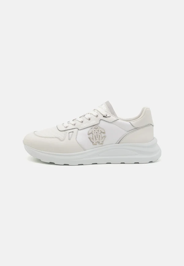 Trainers - white