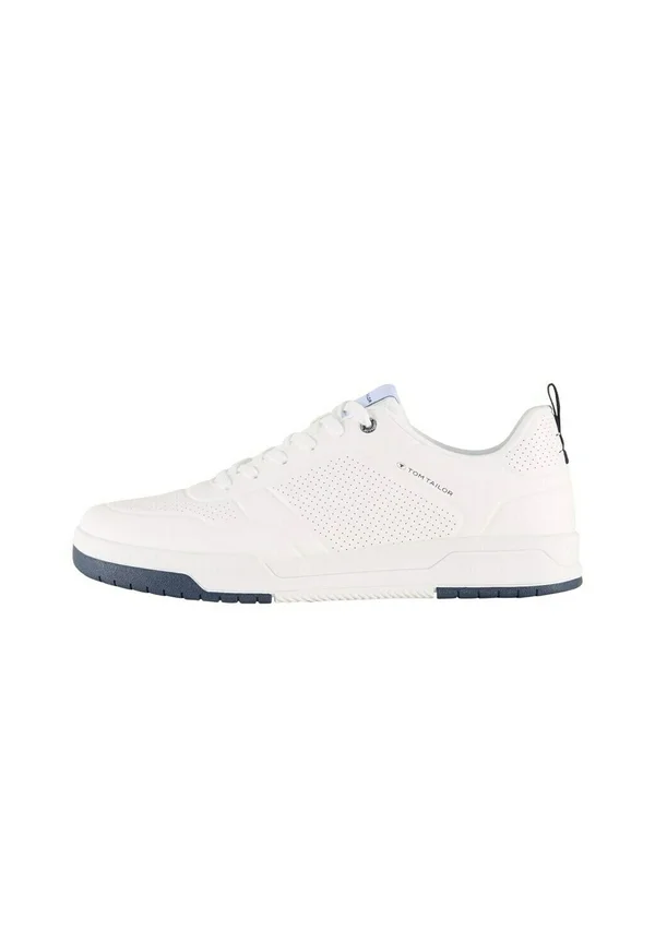 Trainers - white
