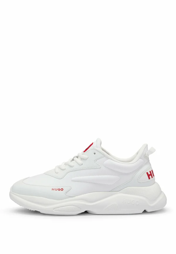 Trainers - white
