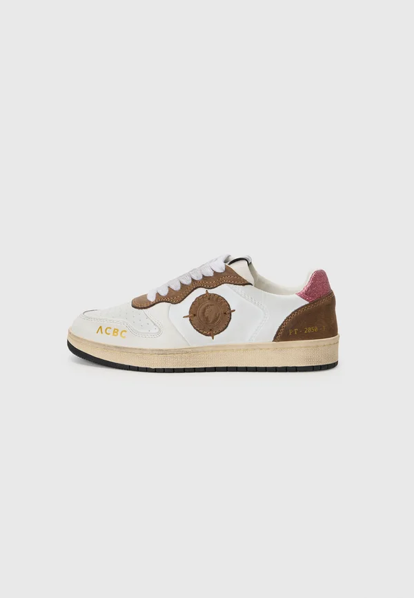 Trainers - white/beige