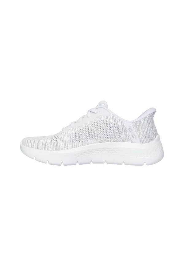Trainers - wht white