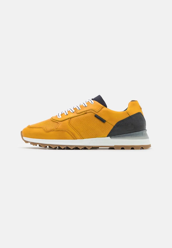 Trainers - yellow