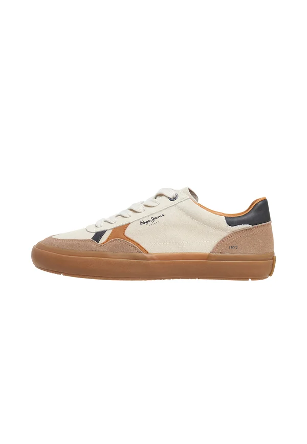 TRAVIS RETRO M - Trainers - chalk white