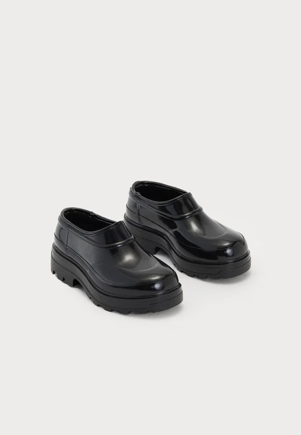 TRETORN X KASSL EDITIONS BETH - Slip-ons - shiny black
