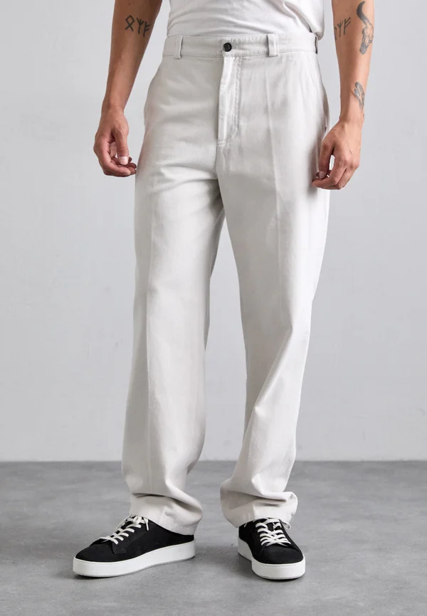 TROUSER - Trousers - chalk grey