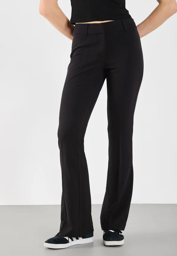 Trousers - black