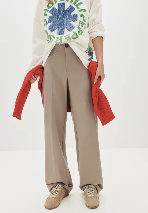 Trousers - light brown