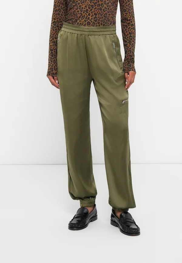 Trousers - olive