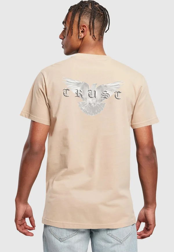 TRUST DOVE - Print T-shirt - sand