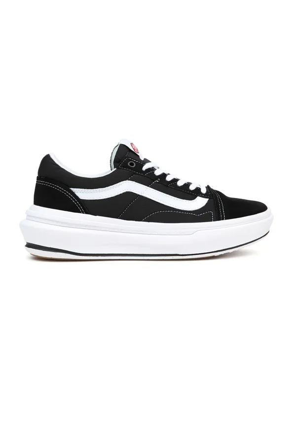 UA OLD SKOOL OVERT CC - Trainers - black