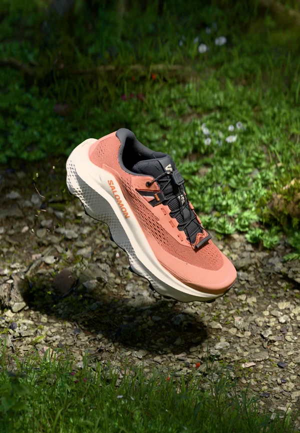 ULTRA GLIDE 3  - Trail running shoes - fusion coral/tender peach/black