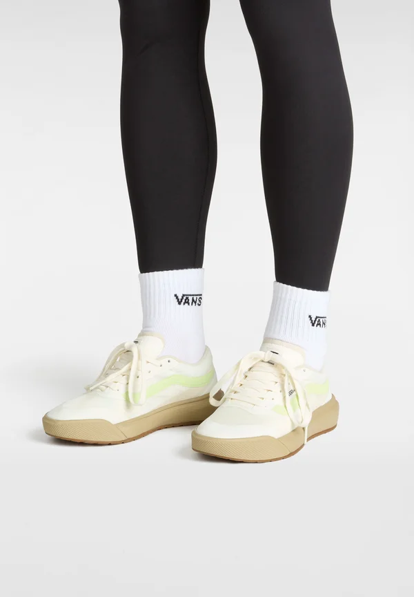 ULTRARANGE 2.0 - Trainers - lime cream