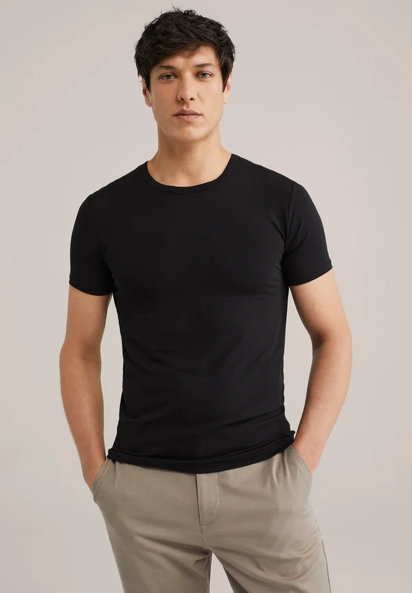 Undershirt - black