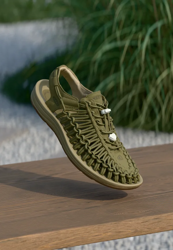 UNEEK  - Walking sandals - green